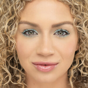 MOODSTRUCK stick eyeshadow – Invigorating – baby blue