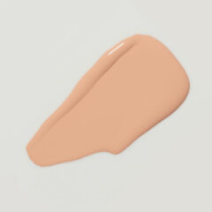 YOUNIQUE TOUCH serum+ foundation – Eyelet – beige with slight yellow undertones