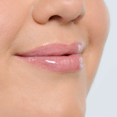 Lip20Balm_PDPmacro20model20quick20getaway_69ddf62bfd7ee5d80497c0252287cffc.jpg Lip20Balm_PDPmacro20model20quick20getaway_69ddf62bfd7ee5d80497c0252287cffc.jpg